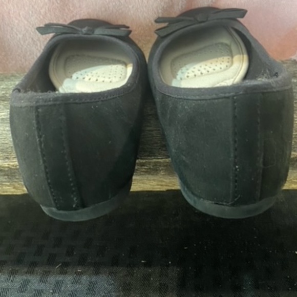 Black Flats Size 6 1/2 - Picture 4 of 8